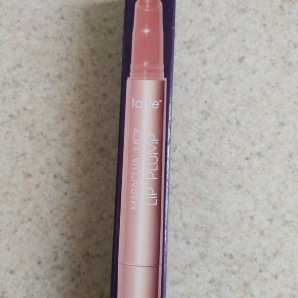 tarte Other - 🍑🍑    BNIB tarte MARACUJA JUICY LIP PLUMP PEACHY BEIGE COLOR FULL SIZE